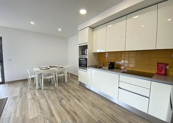 Quarteira Modern By Homing