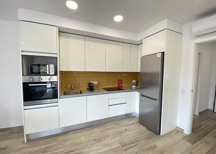 Quarteira Modern By Homing